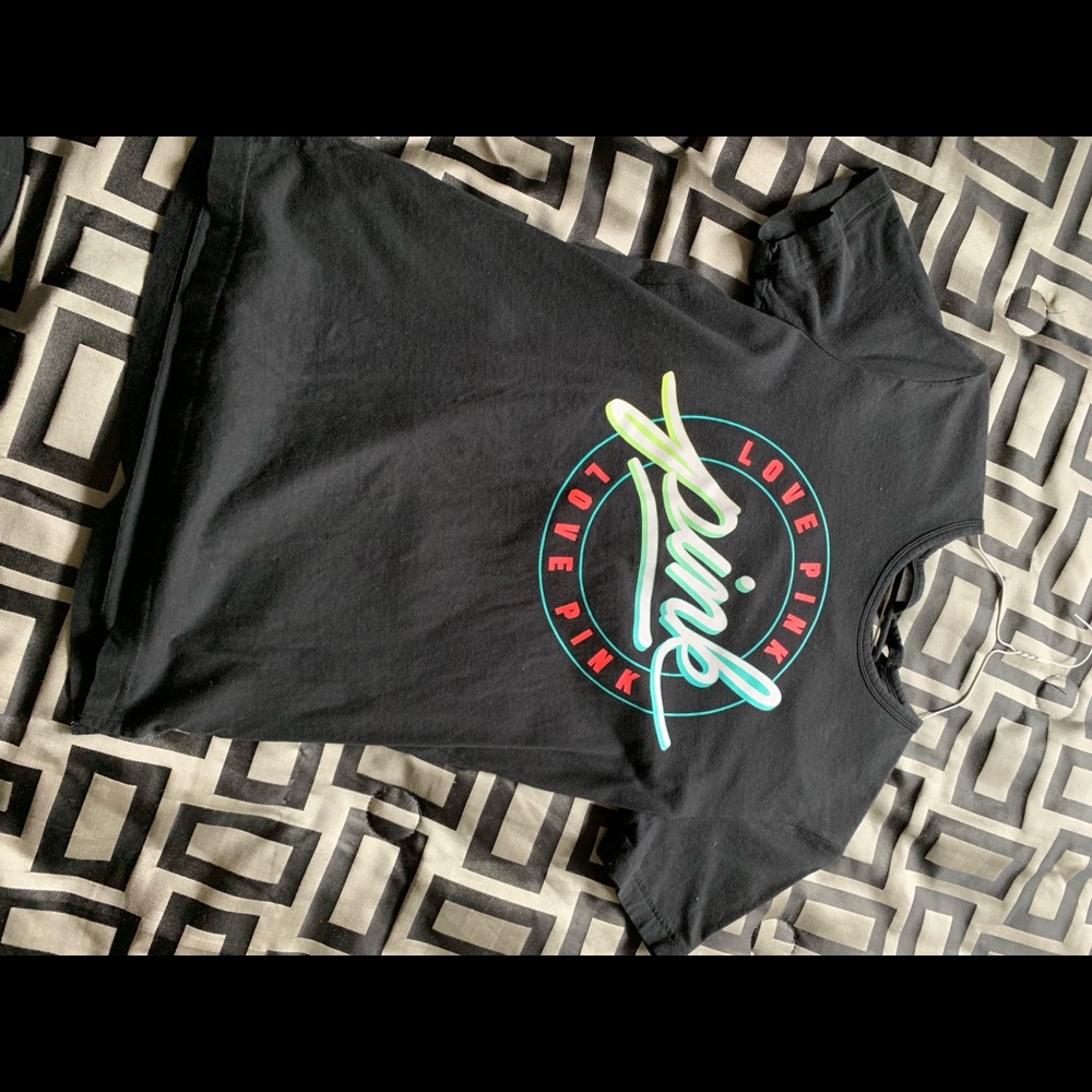 VS PINK T-shirt